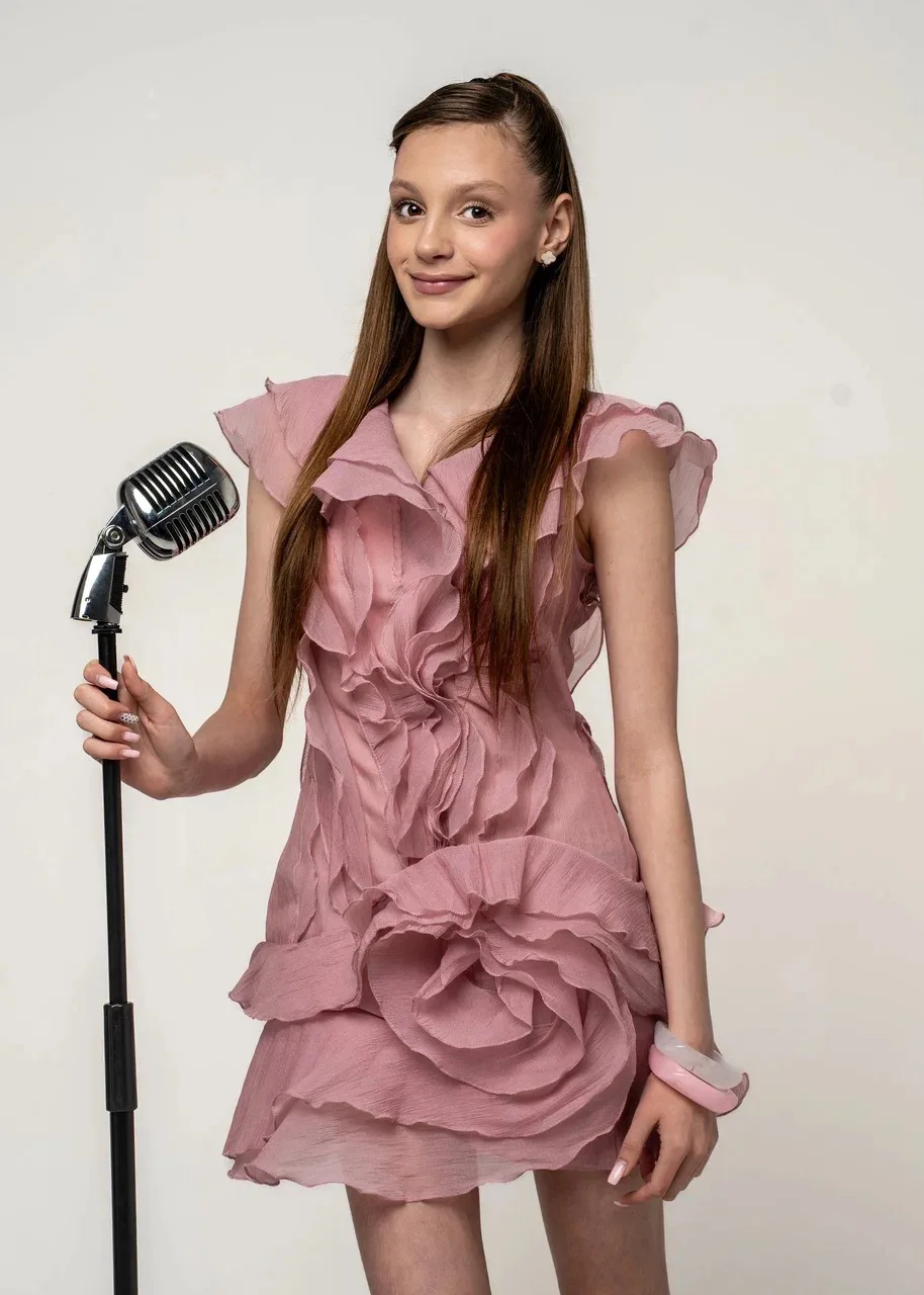 Думаю, про что записать новый трек🤔🎙️
Все уже слушали Аттракцион???