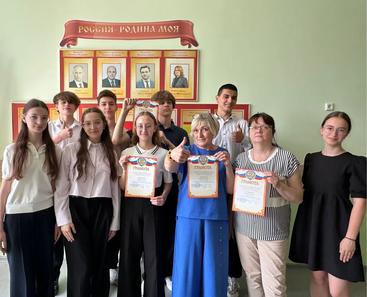 🎉 Гордость за наше творчество! 🎉  Сегодня Совет обучающихся в торжественной обстановке вручил грамот