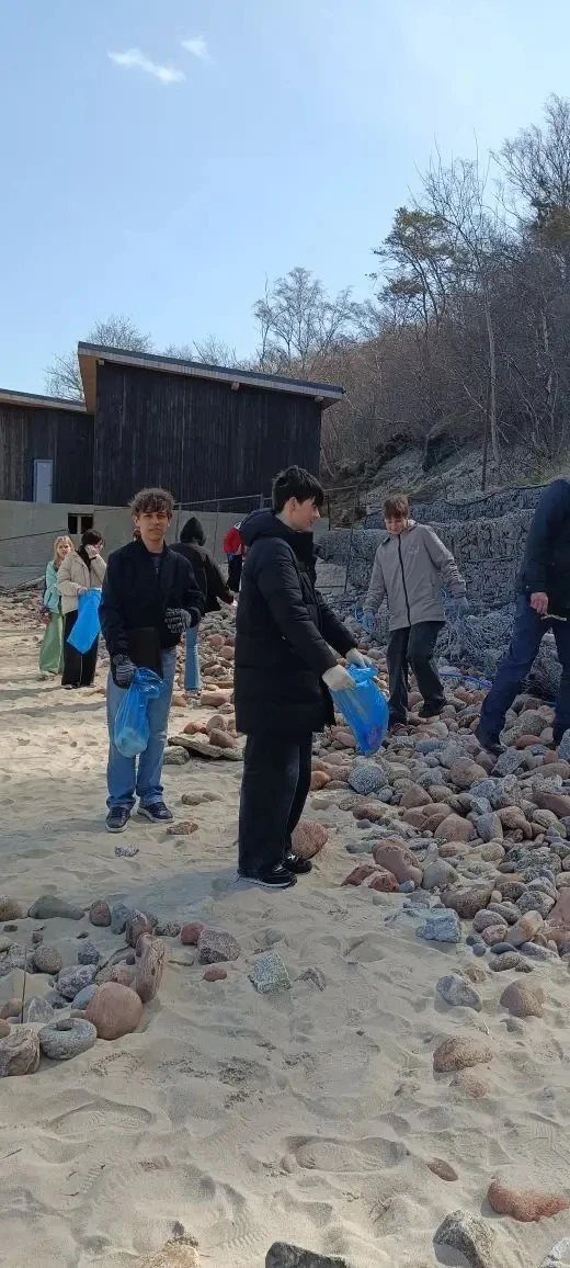 Обучающиеся нашей школы присоединились к акции «Вода России» 💧  Это крупнейшая в стране экологическа