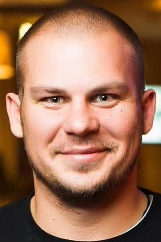 В Бийск с сольным выступлением приедет актёр сериалов "Улица разбитых фонарей" и "Морские дьяволы" В