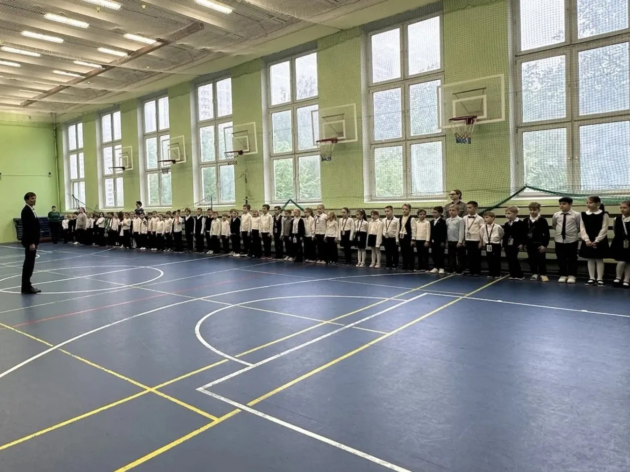 Подвели первые итоги 👍  🇷🇺 Новая неделе началась с традиционной Церемонии поднятия флага Российской 