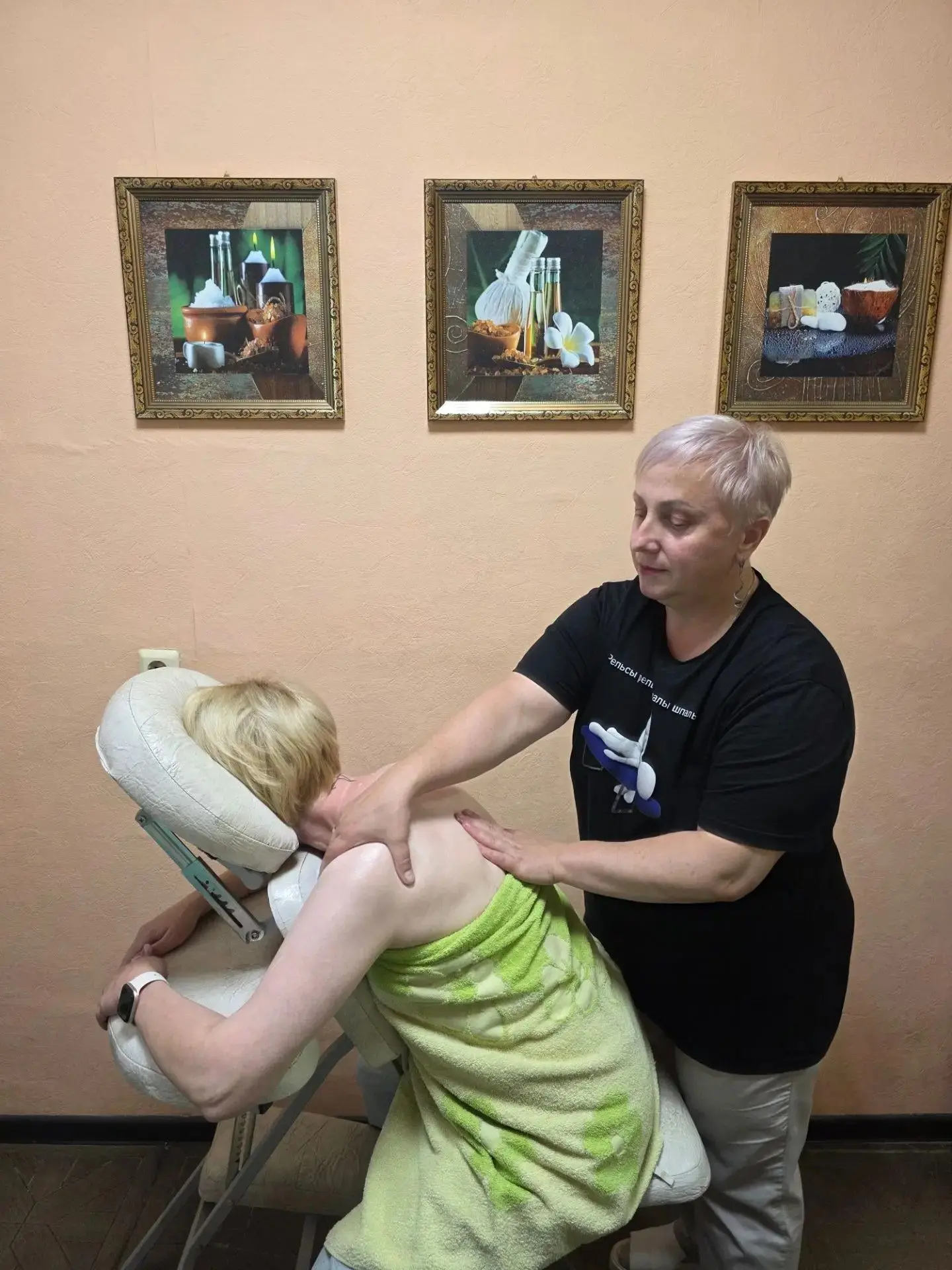 👍Чем так хорош массаж? Помимо снятия напряжения и улучшения кровотока, массаж воротниковой зоны так