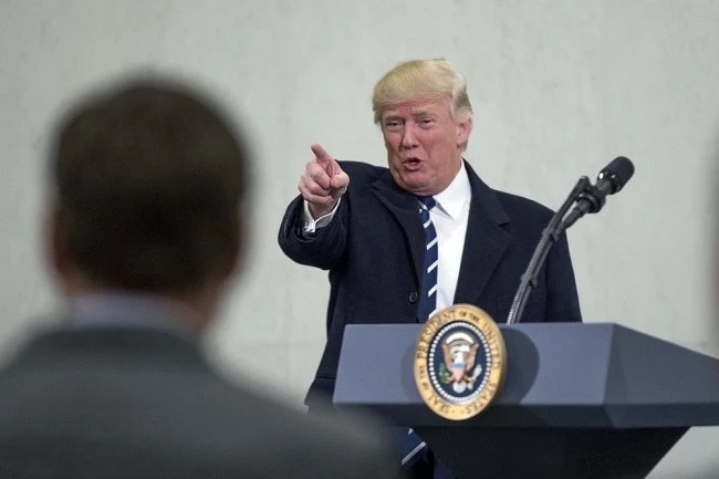 Дональд Трамп пока не принял решение относительно соглашения с Ираном. Об этом сообщает...