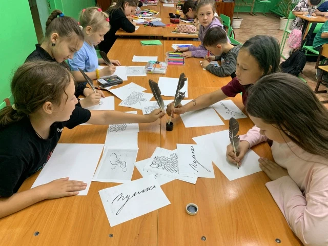 Мы погрузились в мир великого русского поэта, А.С.Пушкина   https://vk.com/wall-154658553_15045