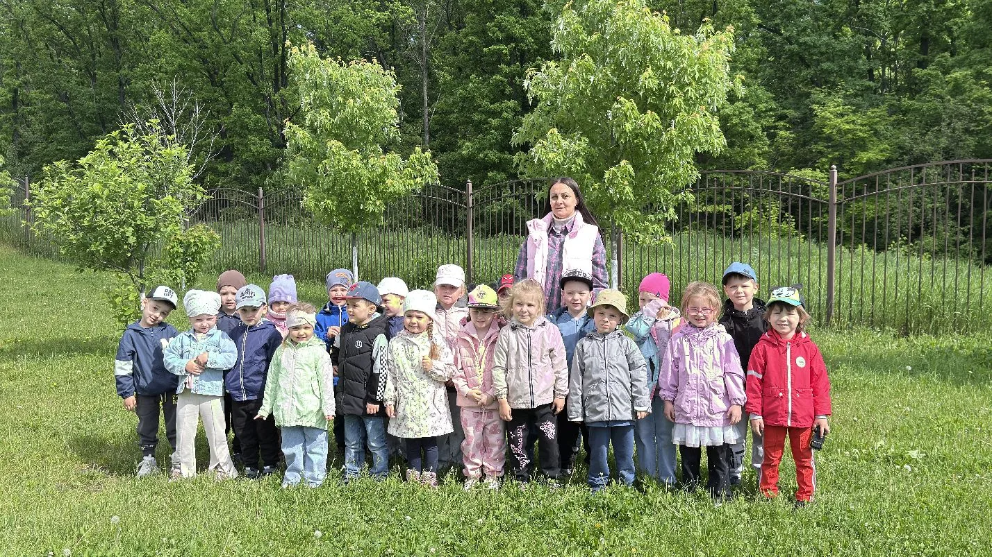 Дорогая Елена Сергеевна, с днём рождения! 🎉 От всей души желаем вам, чтобы сегодня и каждый день бы
