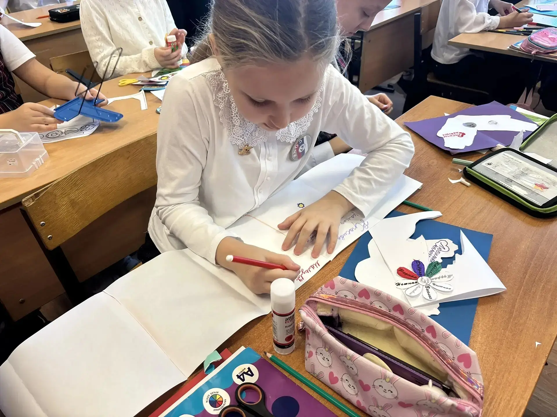 💖 "Вам, любимые": море тепла и нежности от Движения Первых нашей школы! 💖  В преддверии Международно