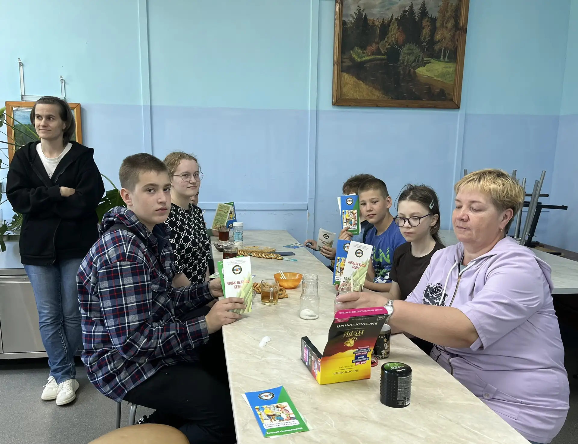 ✨Наступили летние каникулы ✨
Провели с ребятами беседу и раздали памятки по безопасности на воде и н
