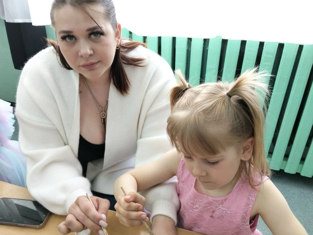 В старшей группе старались все- и дети, и бабушки, и сестры