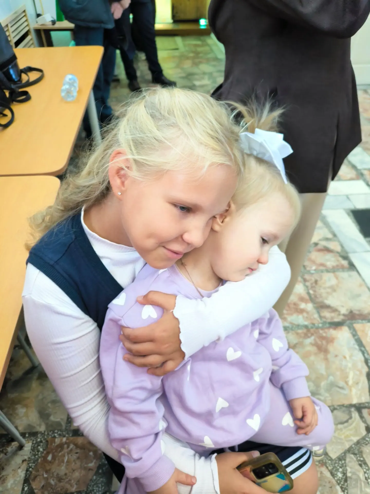 Сидим на линейке у Ани