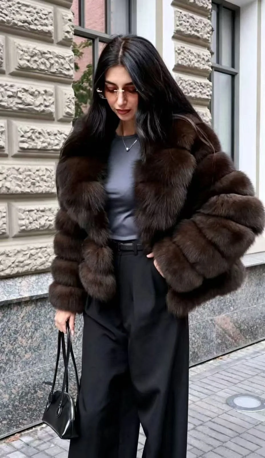 Шубы из натурального меха песца;