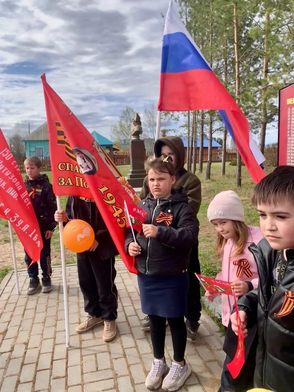 Воспитанники нашего детского сада совместно с воспитателями, родителями приняли участие...