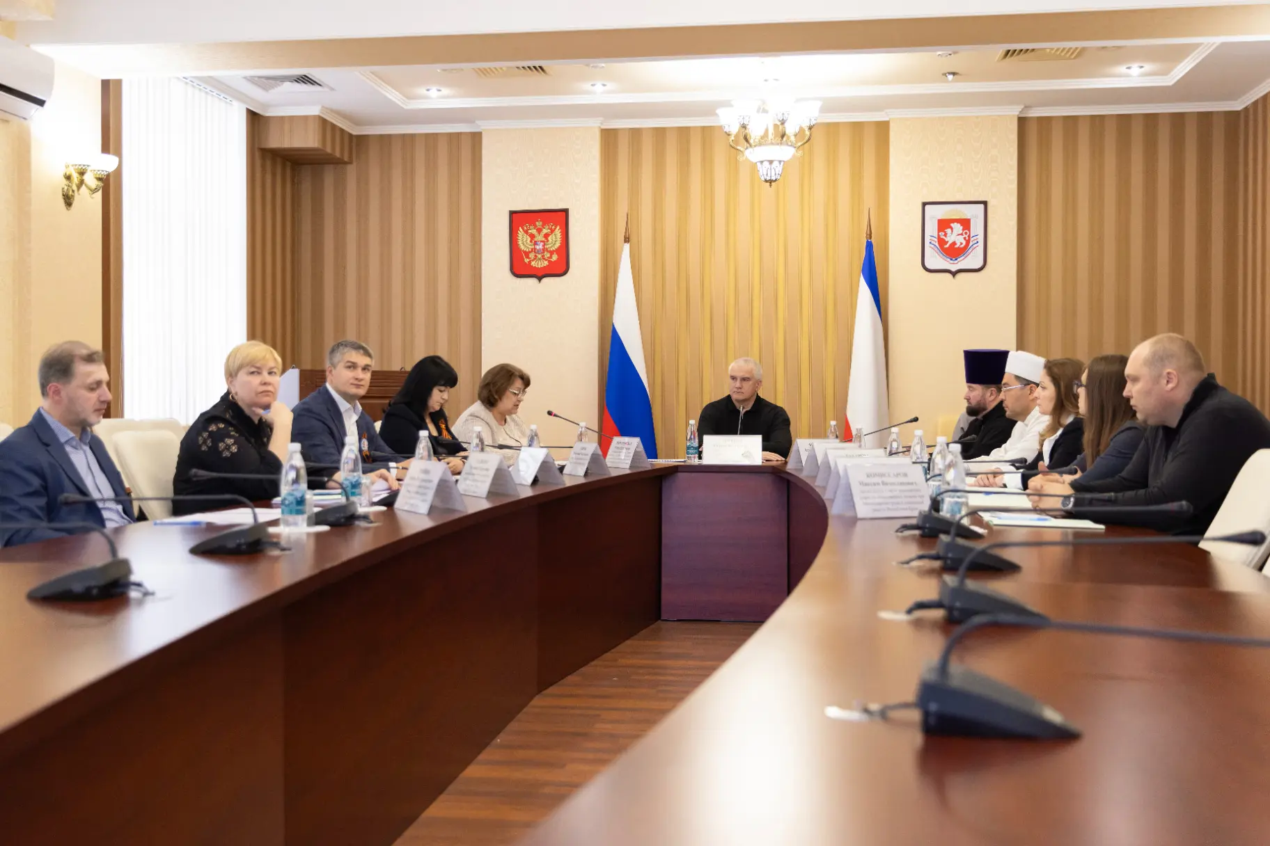 В Крыму будет внедрен студенческий демографический стандарт   Сегодня состоялось первое заседание Со