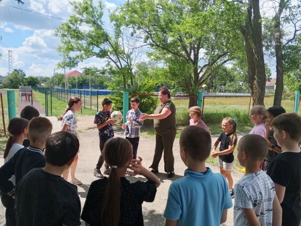 Солнечный день, спортивный азарт и море улыбок! 👇
Сегодня специалисты Центральной детской библиотек