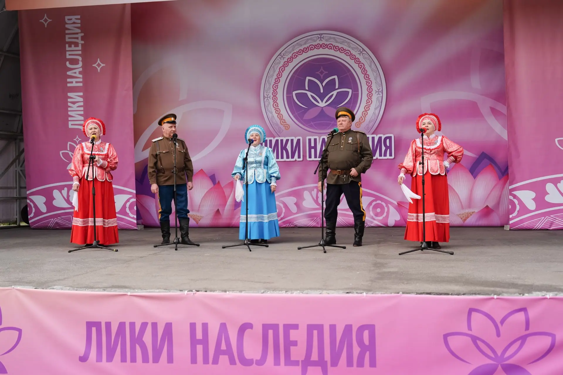 Творческие коллективы Октябрьского района покорили фестиваль этнокультур «Лики наследия»