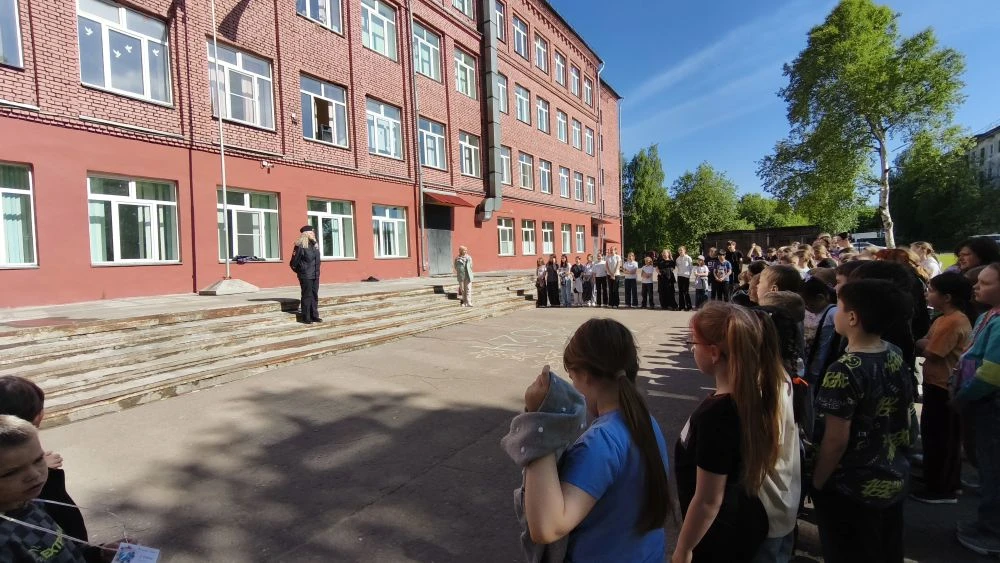 ☀️ День в нашем школьном лагере начался отлично!