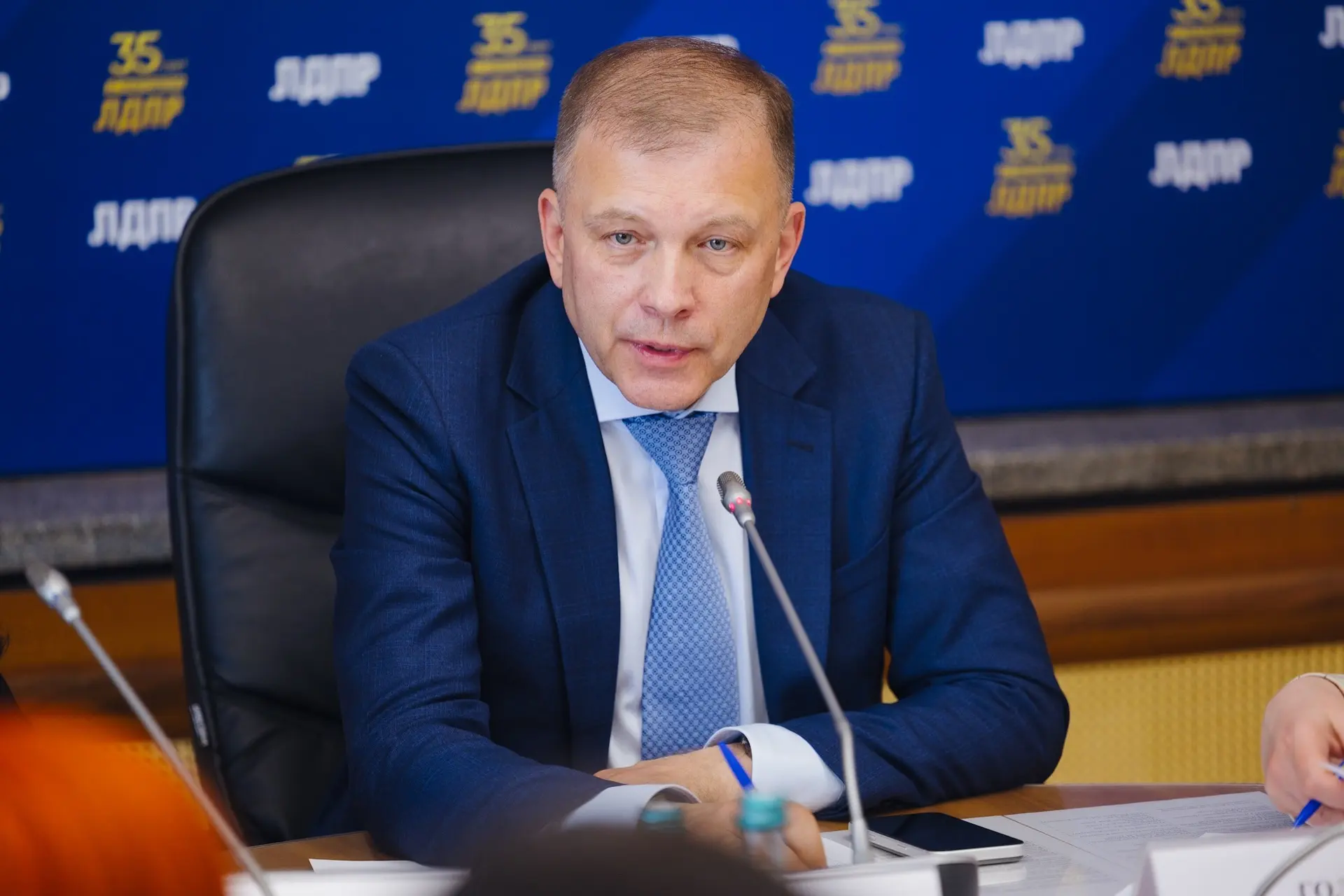 Цифровизация в стране идёт полным ходом.