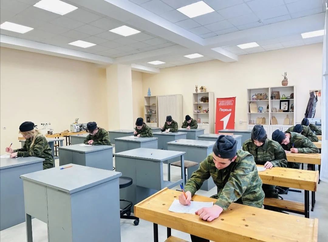 Участие в муниципальном этапе «Зарница 2.0»  Команда  нашей школы  приняла участие в муниципальном э