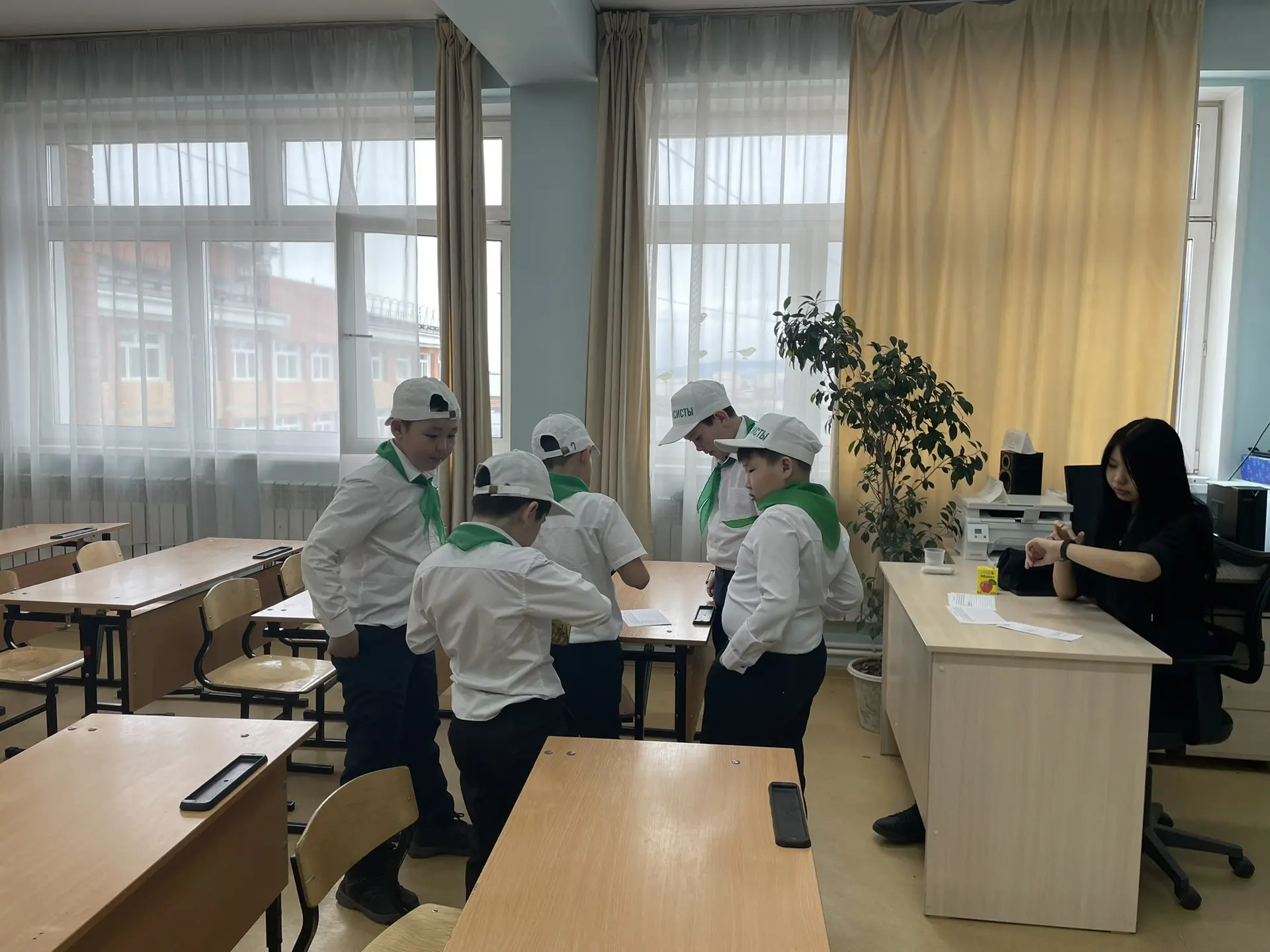Поздравляем команду обучающихся 3-4 классов с блестящим результатом на районной Олимпиаде по финансо