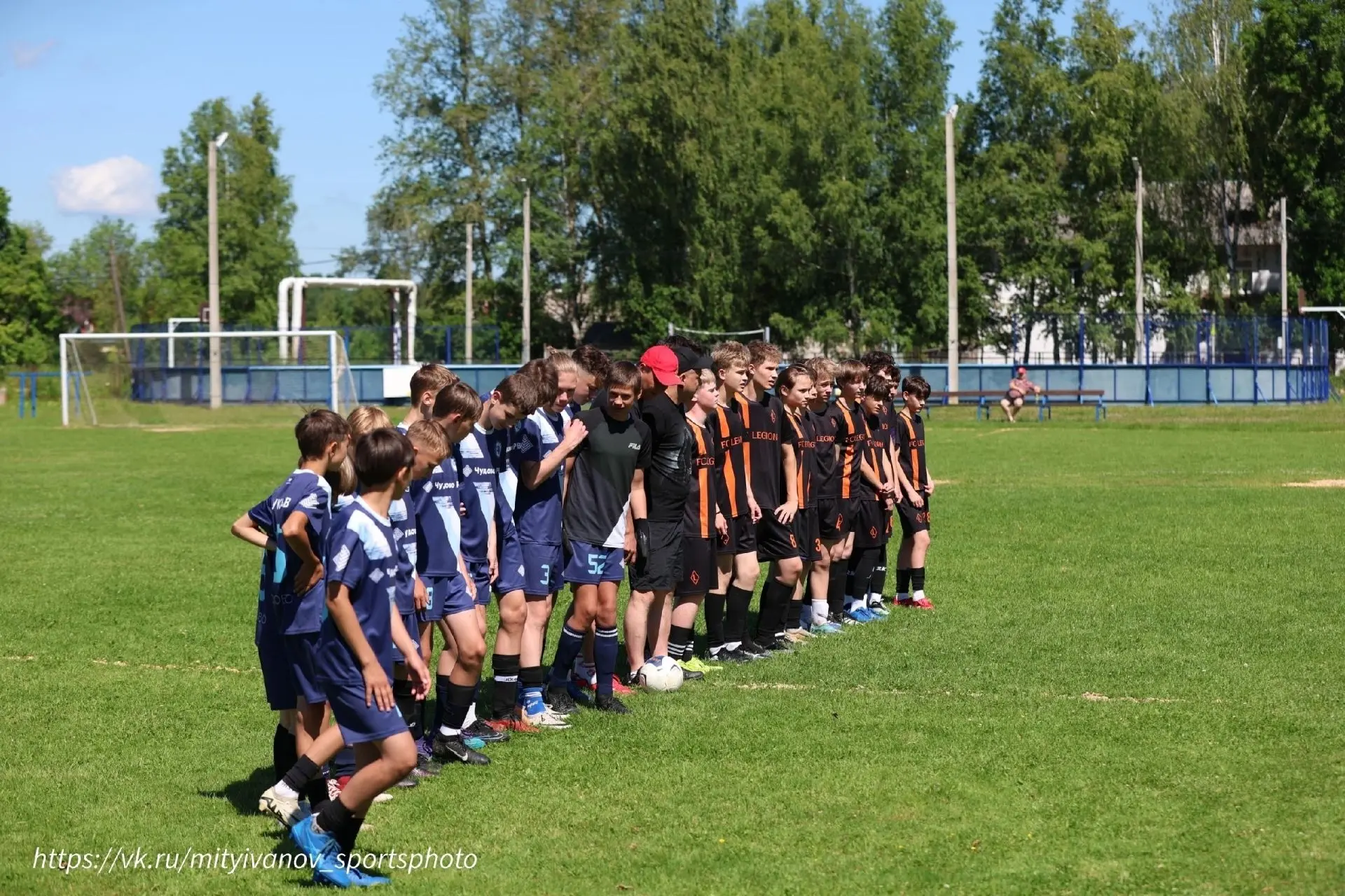 ⚽️ Праздник футбола в Чудово

В субботу на стадионе «Темп» состоялись матчевые игры по футболу в фор