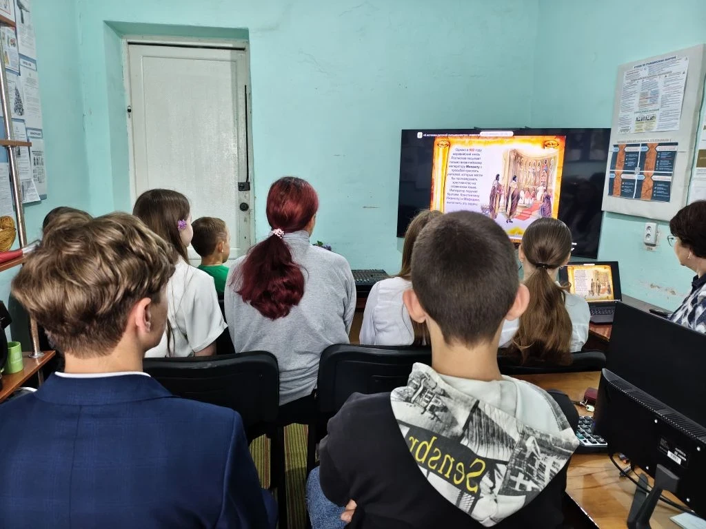 Ко Дню славянский письменности и культуры работниками Луковского СДК и библиотеки для о...