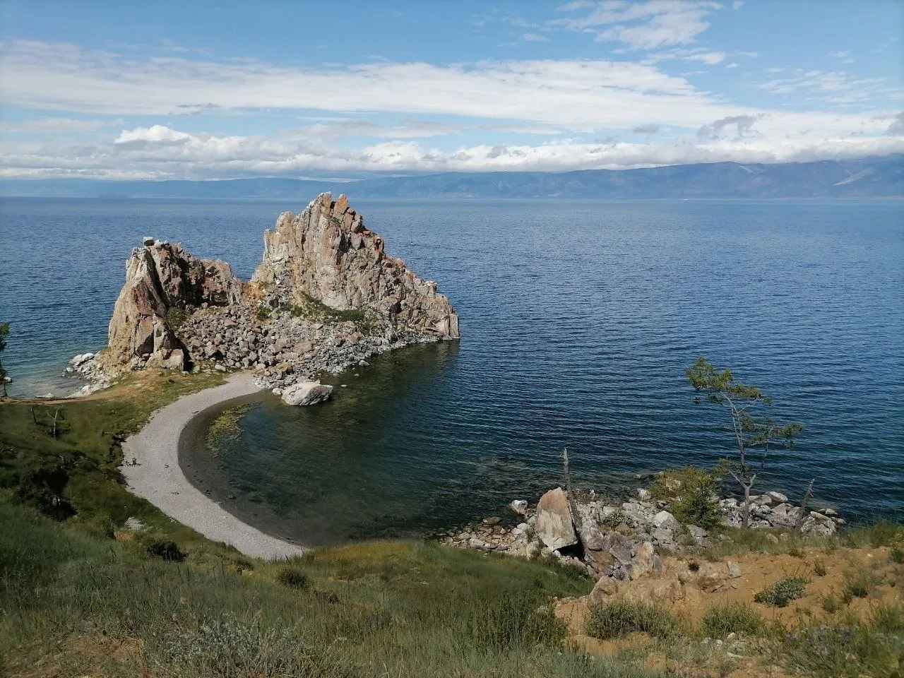 🏔 Скала, которую называют сердцем Ольхона