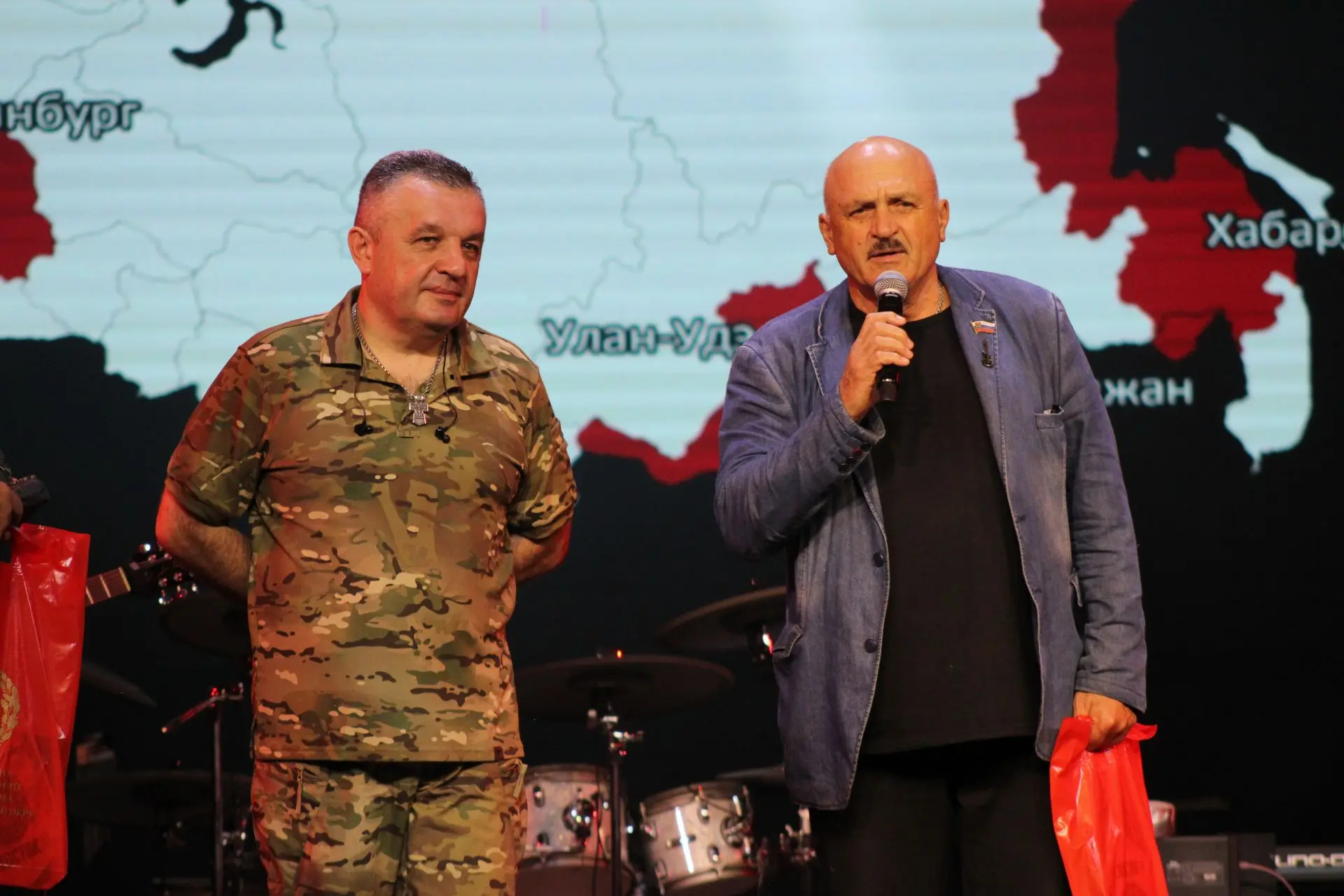 🎶20 августа в Доме культуры состоялся концерт рок-группы «Мы есть мы» Восточного военн...