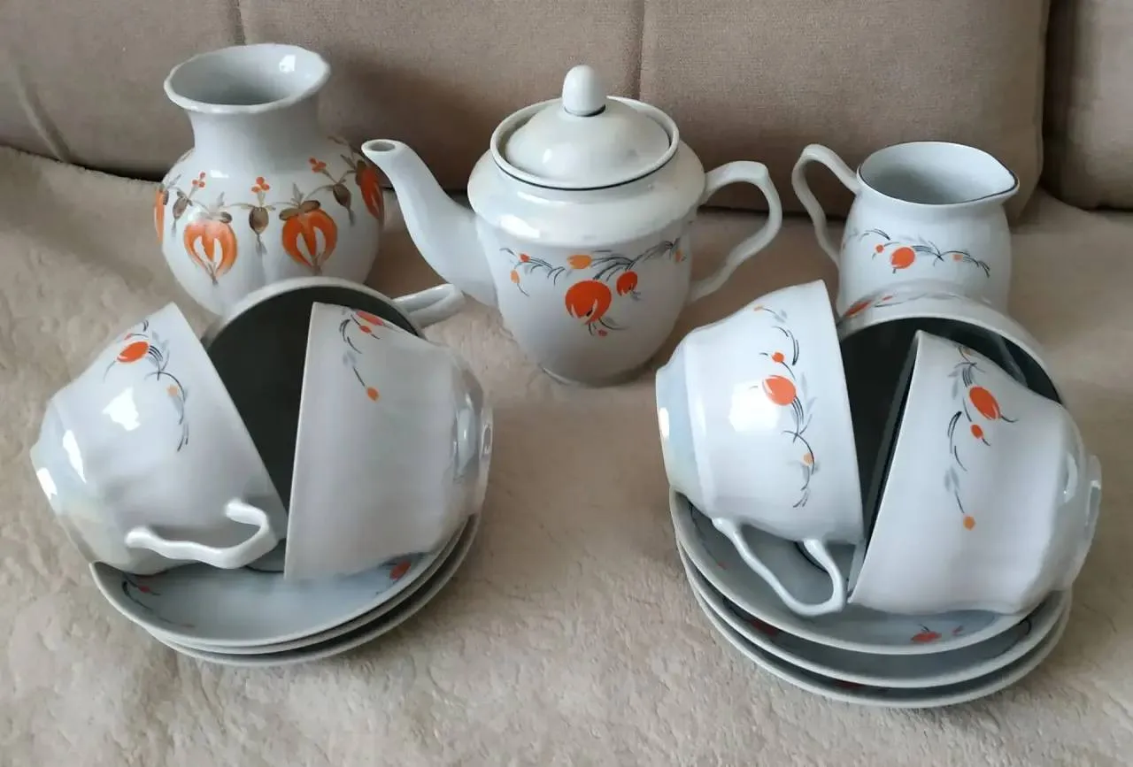 2000 руб +79787168476