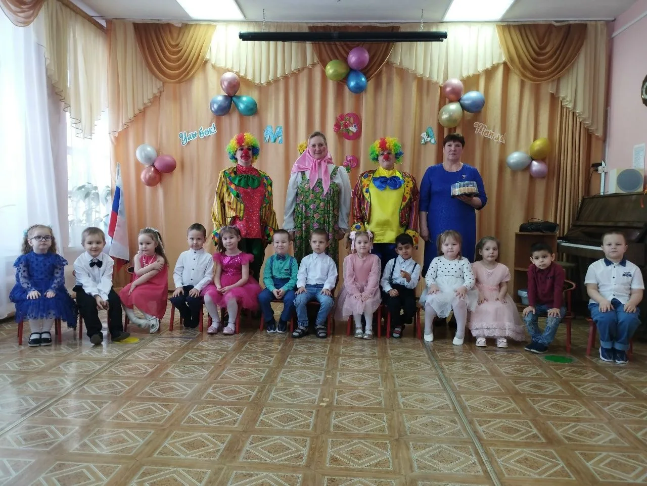 Вчера в детском саду № 10 «Ягодка» прошёл яркий и запоминающийся праздник, посвящённый ...