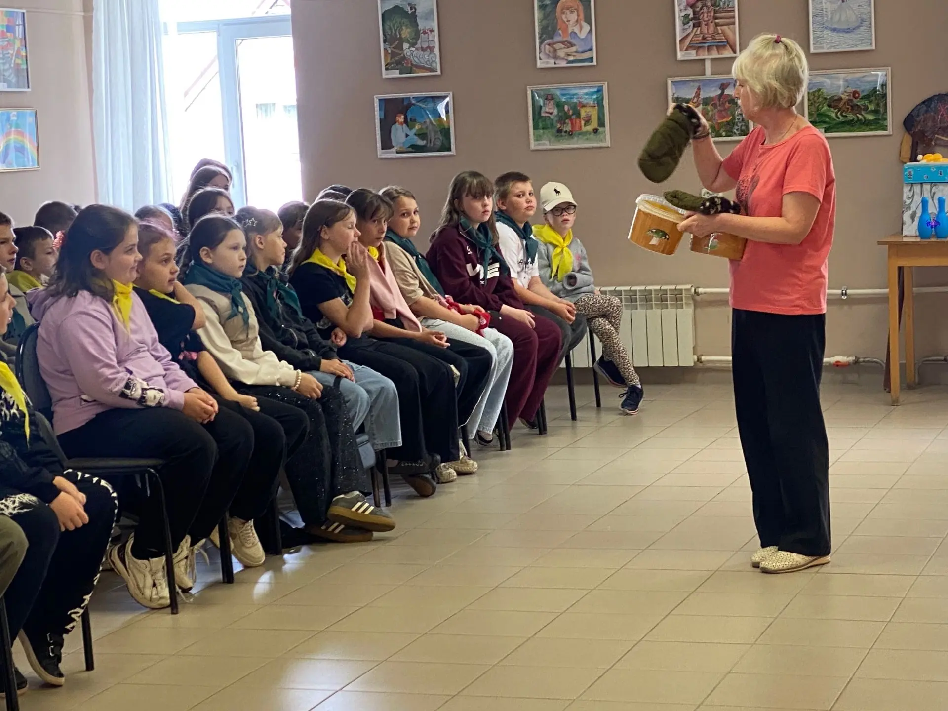 📚✨ Новости школьного лагеря «Краски лета»: путешествие в мир книг и веселья в детской библиотеке! ✨