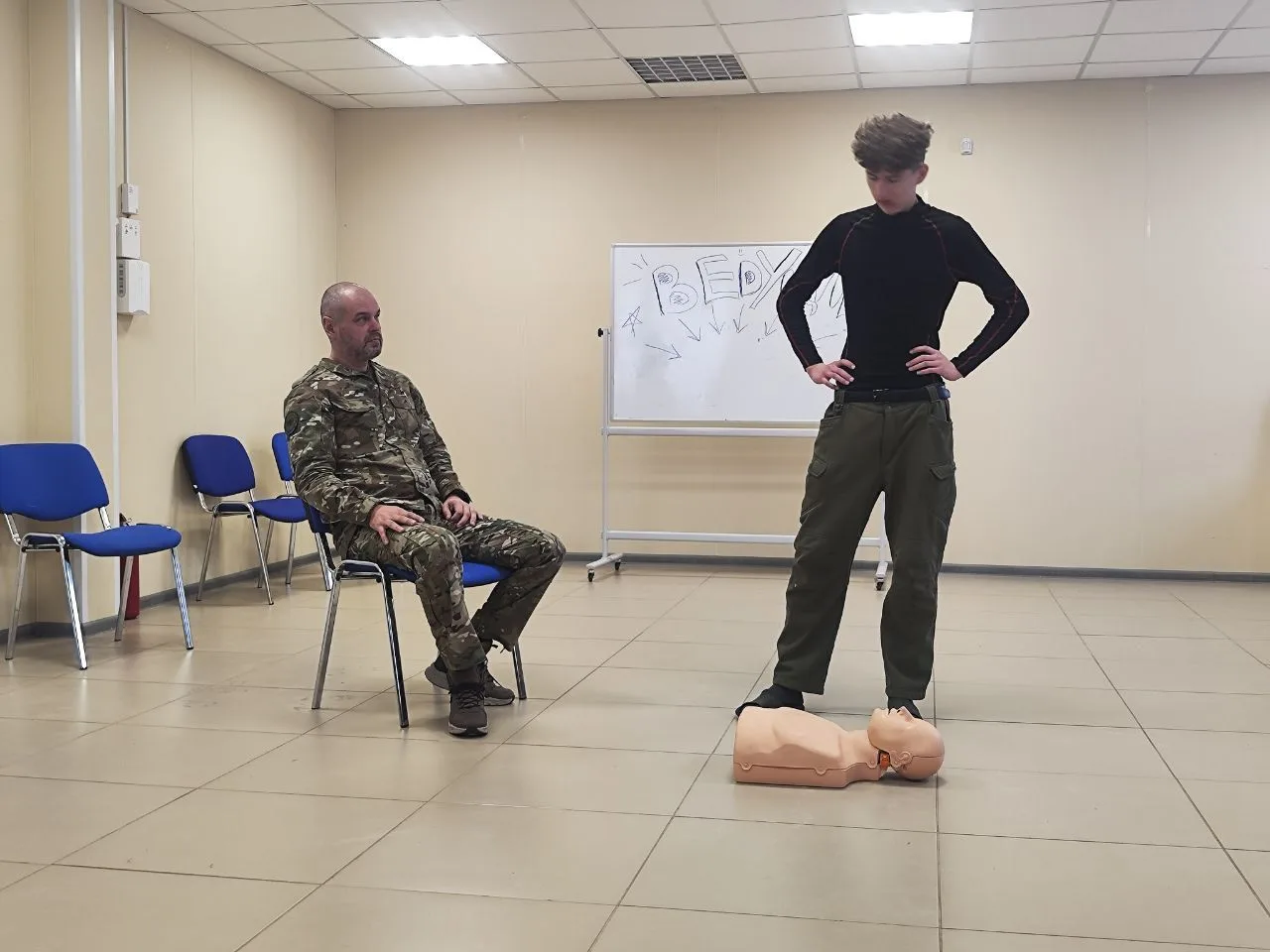 Юноши 10-х классов проходят учебные сборы в Оборонно-спортивном лагере «Авангард» .Практические навы