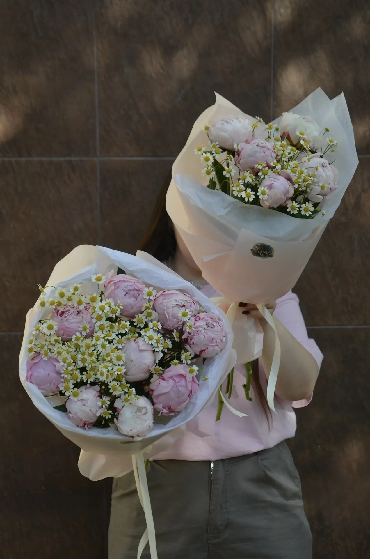 пионы + ромашки 
s - 2.850₽
m - 4.850₽

можем собрать на любой бюджет 💞

для заказа —
написать : ИР