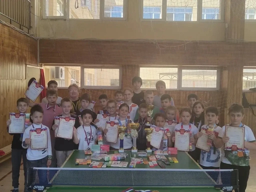 🏓Сегодня в нашей школе прошли соревнования по настольному теннису, посвящённые Дню Победы!   🏓Наши ю