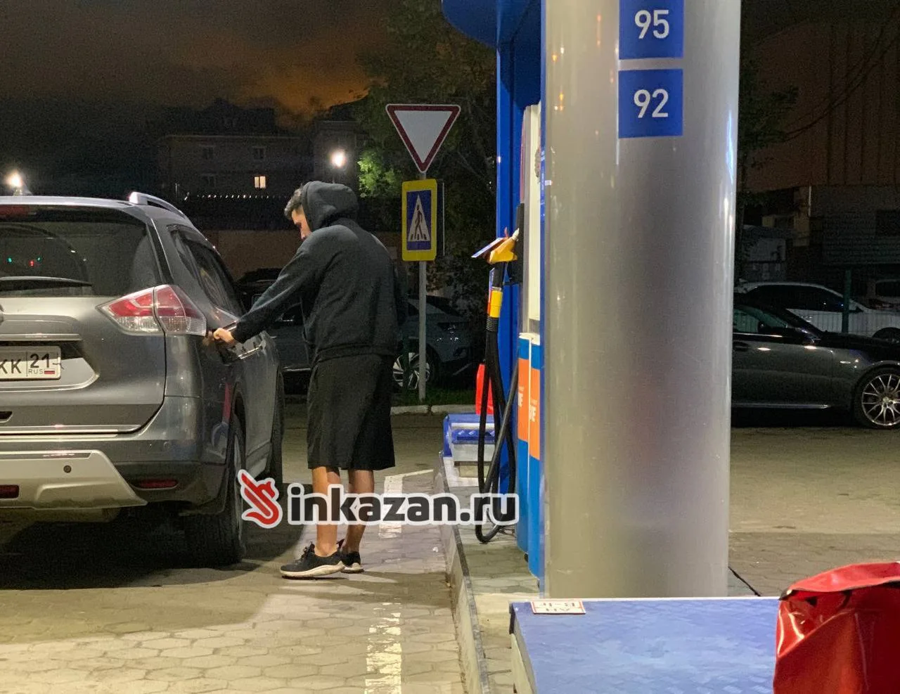 #нампишут, что в Казани на заправках стало свободнее.