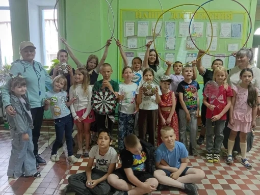 Сегодня в нашем Центре детского творчества было по-настоящему жарко! На спортивной площадке встретил