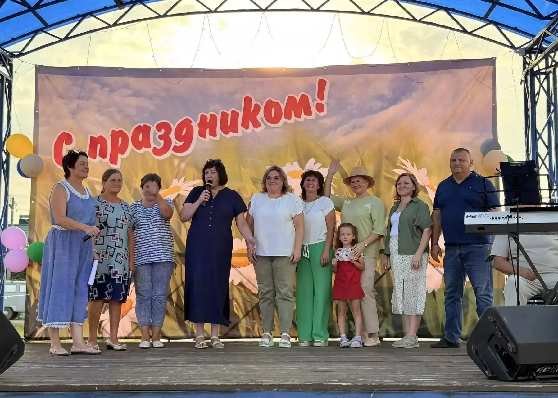 В Новой Терновке отпраздновали День села при участии ТОС и жителей

В Новой Терновке Энгельсского ра