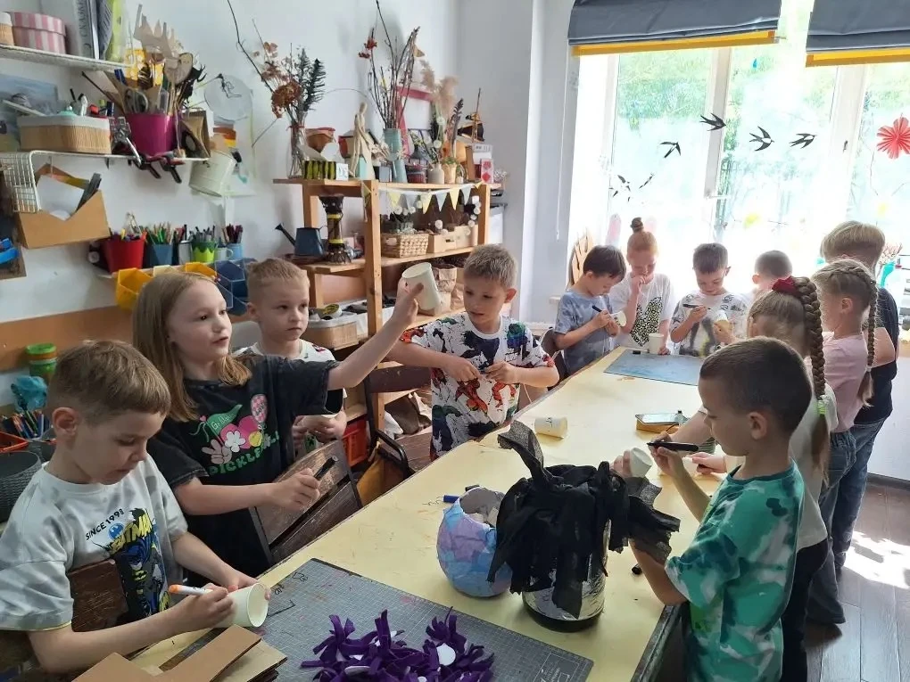 🎪 В ПРЕДДВЕРИИИ ЛЕТНИХ КАНИКУЛ: ПРИКЛЮЧЕНИЕ УЧЕНИКОВ 1 «Б» В СТУДИИ «ВОЗДУШНЫЙ КРОКОДИЛ»! ☀️✨  В пос