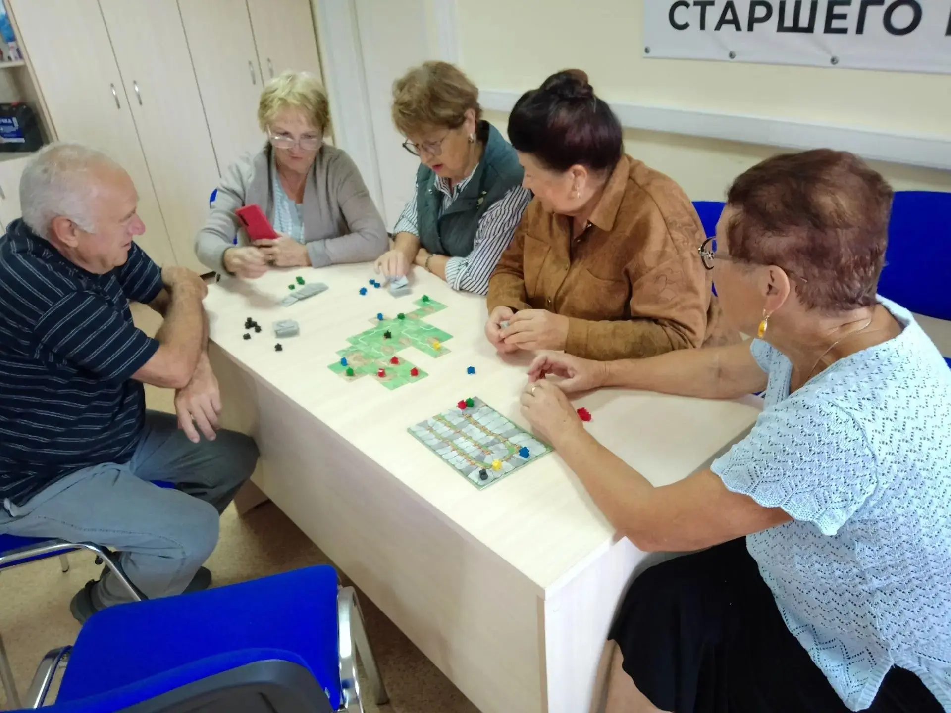 Забывать о развлечениях с возрастом не нужно. Пенсионеры, как и молодежь, тоже хотят ра...