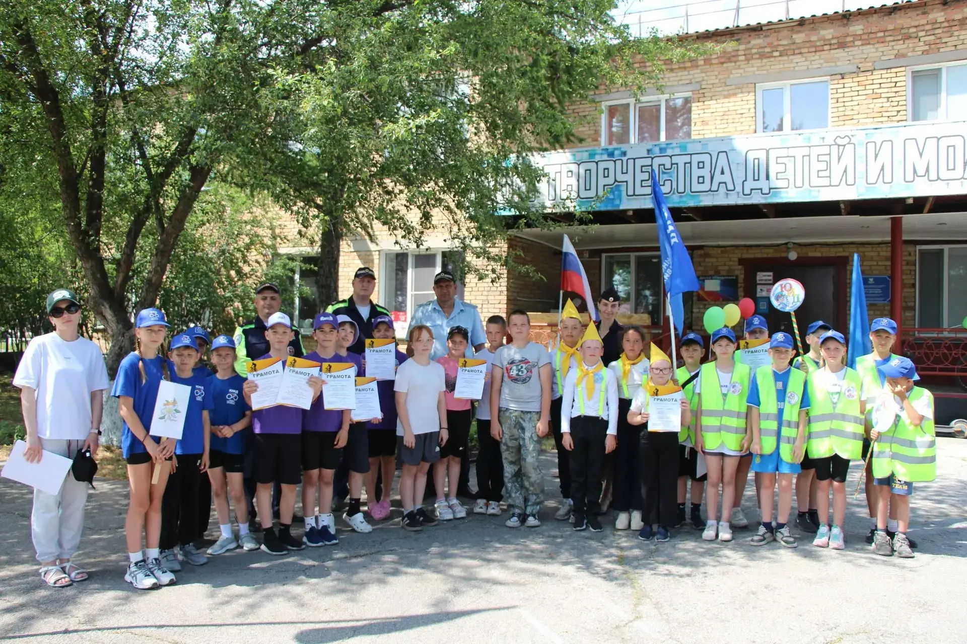 🥈 НАШИ ЮИДД — ПРИЗЁРЫ КОНКУРСА «БЕЗОПАСНОЕ КОЛЕСО – 2026»! 🚲🚦

10 июня в Доме творчества детей и 