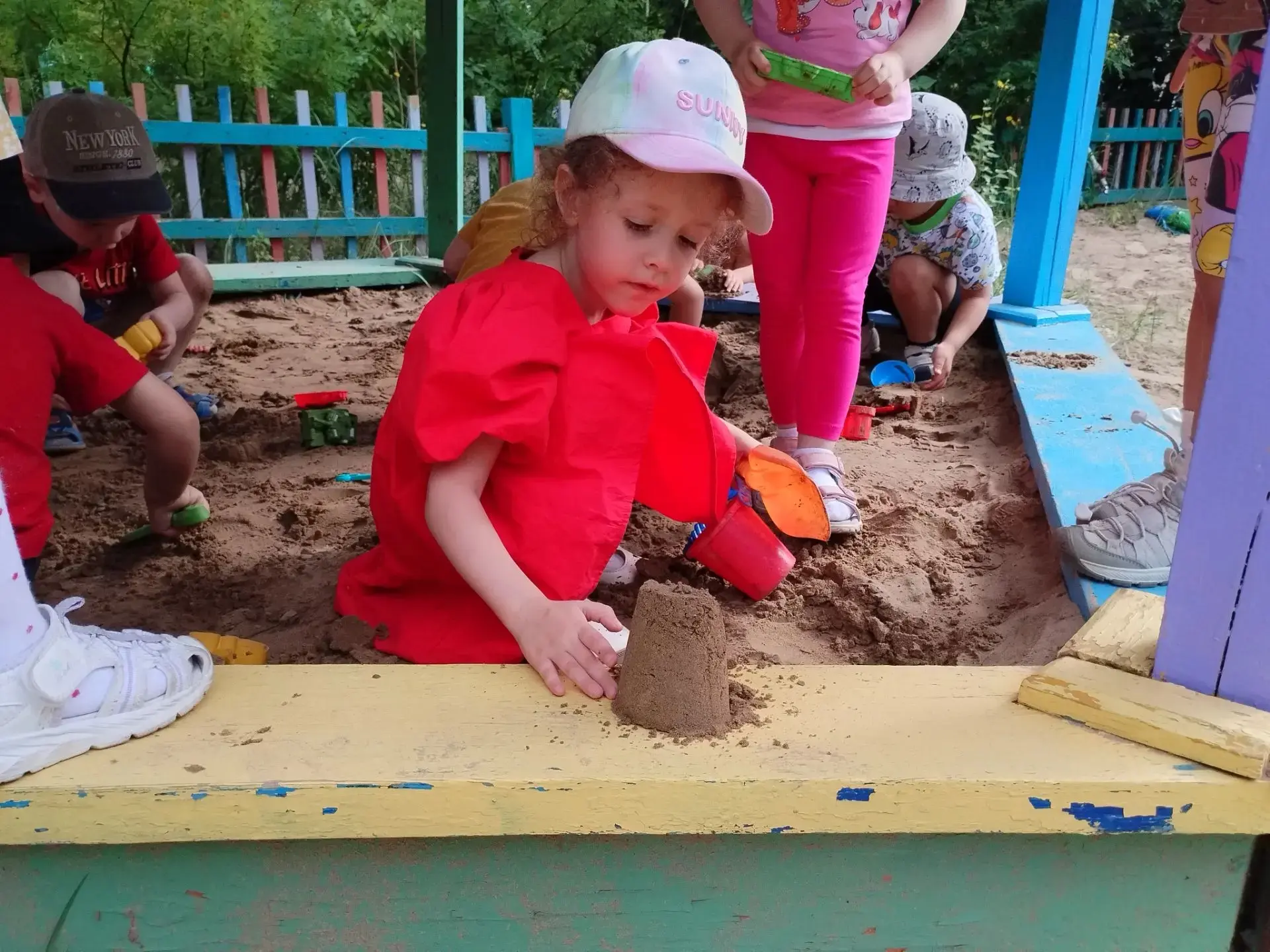 ☀️ День песка в нашем детском саду! 🏰

Песочница — это не просто игра, а настоящая развивающая лабо