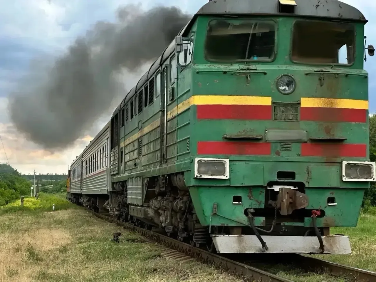ВФУ нанесли удар по пригородному поезду Луганск – Лантратовка. В нем находились 13 пасс...