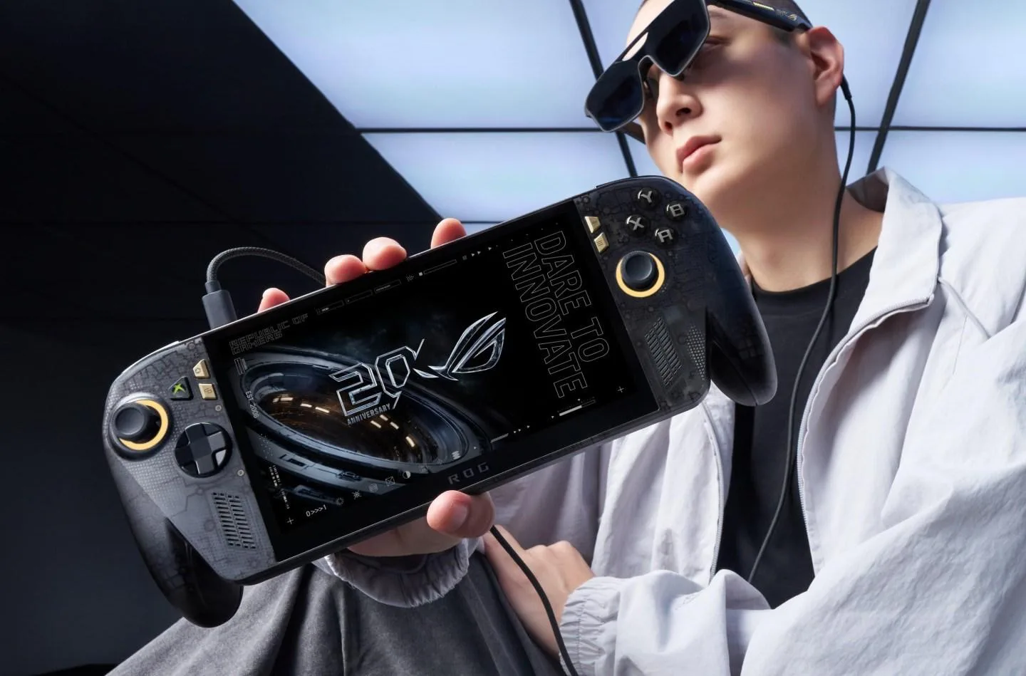 Asus показала игровую консоль Xbox Ally X20 с OLED-экраном