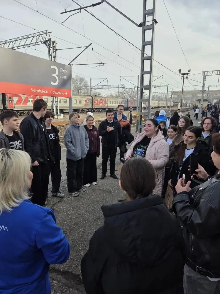 30 марта ранним утром дети-актеры школьного профориентационного театра  ТеатрПРОFF «39 параллель» сп