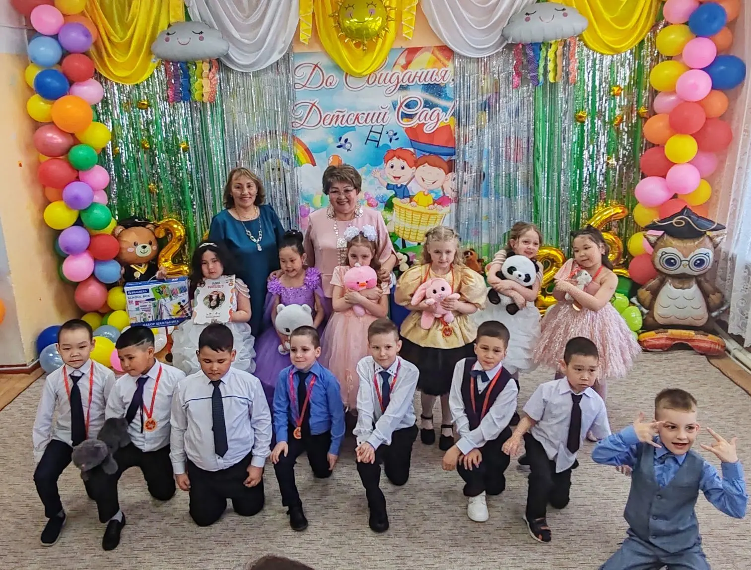 🎓 ПРОЩАНИЕ С ДЕТСТВОМ: В ГЛАВНОМ КОРПУСЕ ДЕТСКОГО САДА ПРОШЕЛ ВЫПУСКНОЙ 🎉