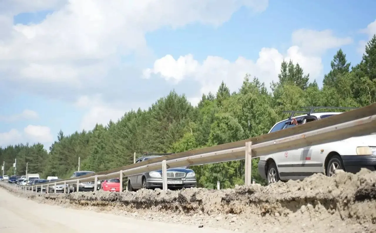 🚧 Качугский тракт расширят до четырёх полос 
 
Работы уже начались на выезде из Иркутска — на участ