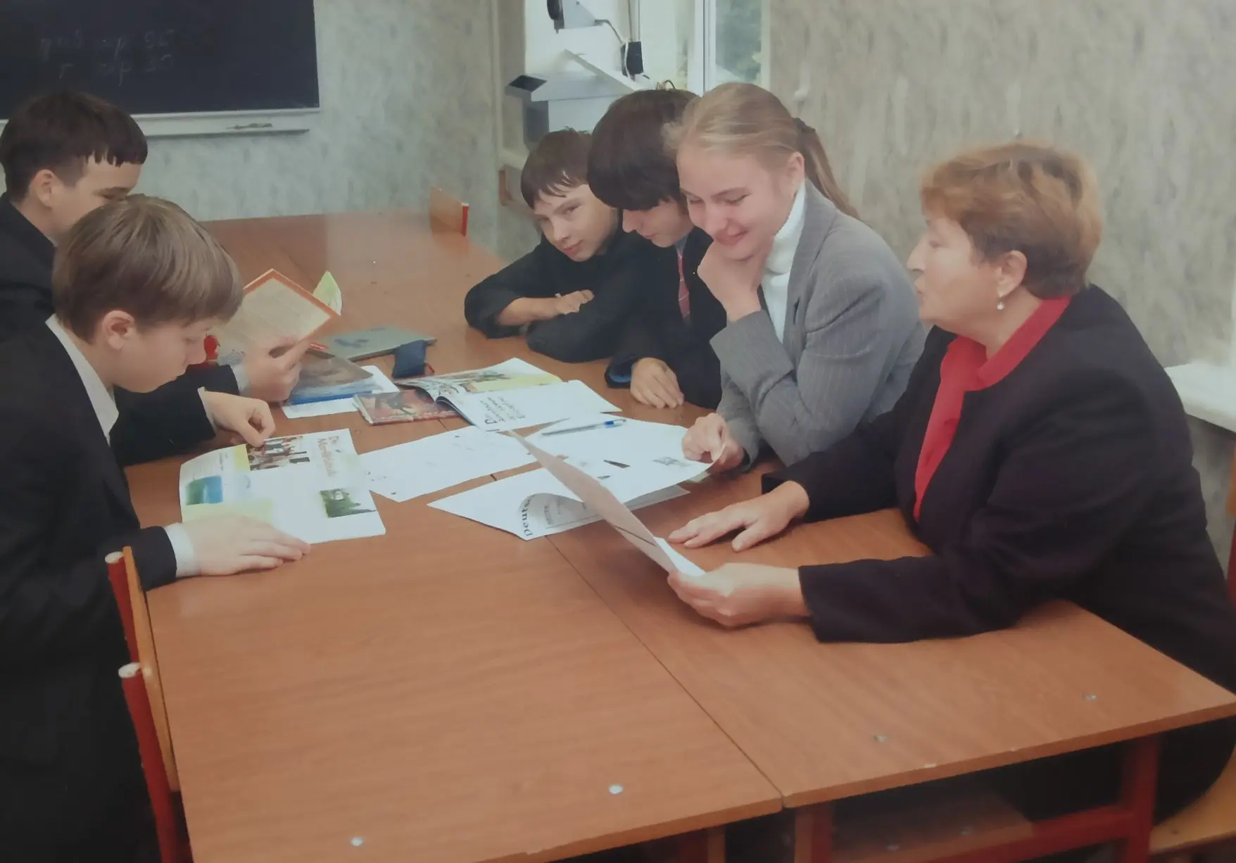 «Что дает нам учеба на гуманитарном отделении»

Статья под таким названием была написана выпускницей