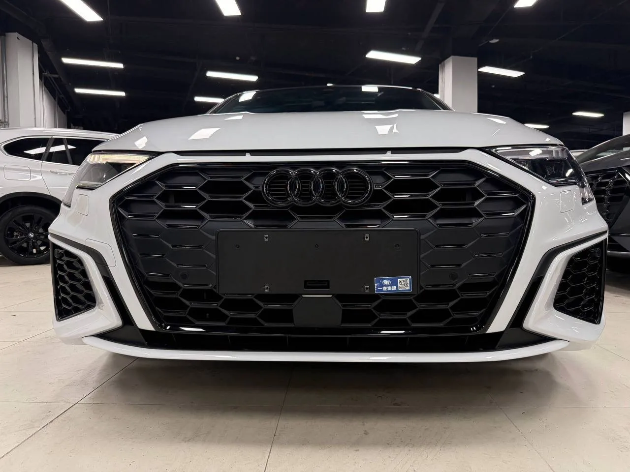 В Китае найден для клиента под заказ а/м

Бренд: Audi 
Модель: a3
Год: 2021
Объём двигателя, см3: 13