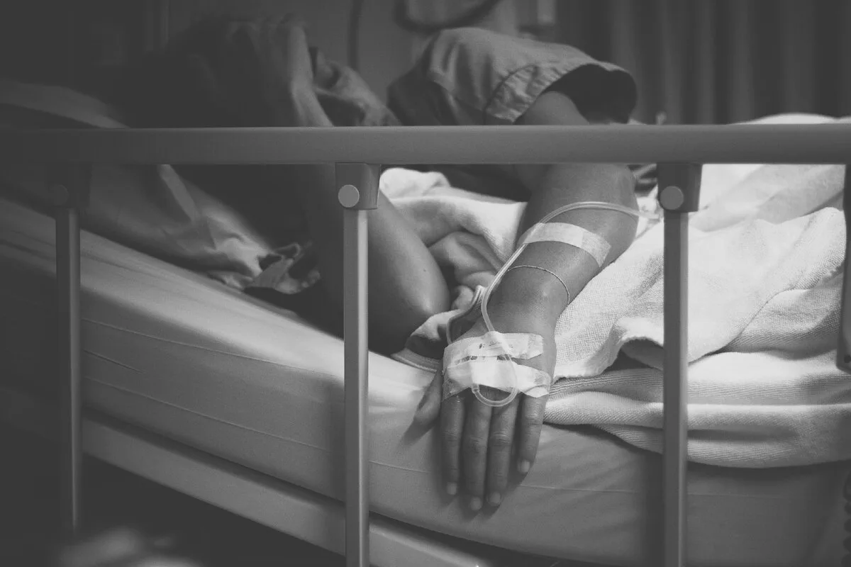 Слезы анаконды
Глава 48
Да, ночка выдалась еще та! Евгений приехал так быстро, как только смог. В до
