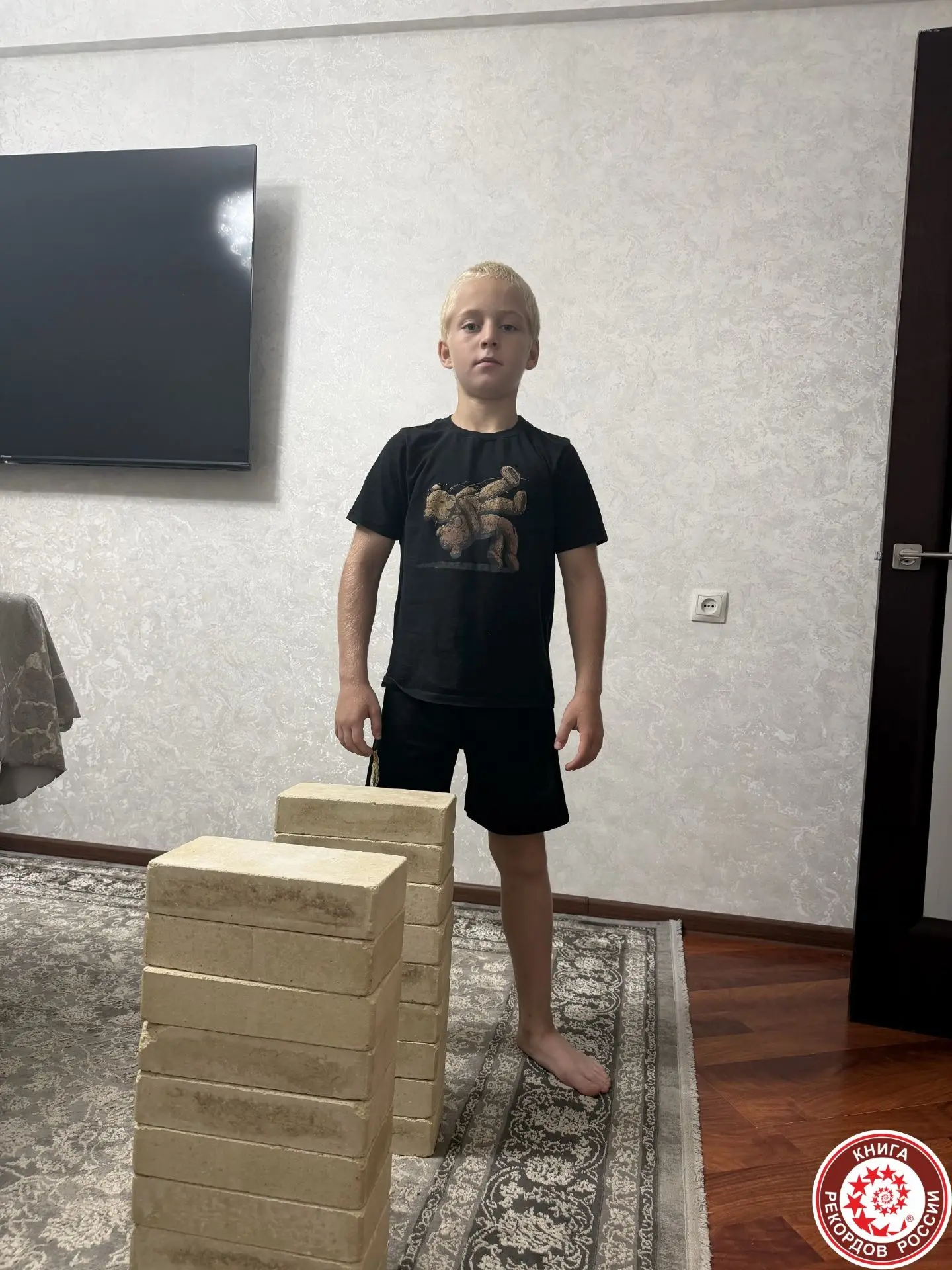 🏆 11-летний Ратмир Гончар из Махачкалы установил свой уже шестой рекорд России.