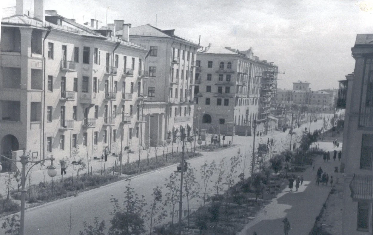 Фото улицы Мира

📸 В фотокаталоге на фото под № 0-193 запечатлена улица Мира. Место события — город