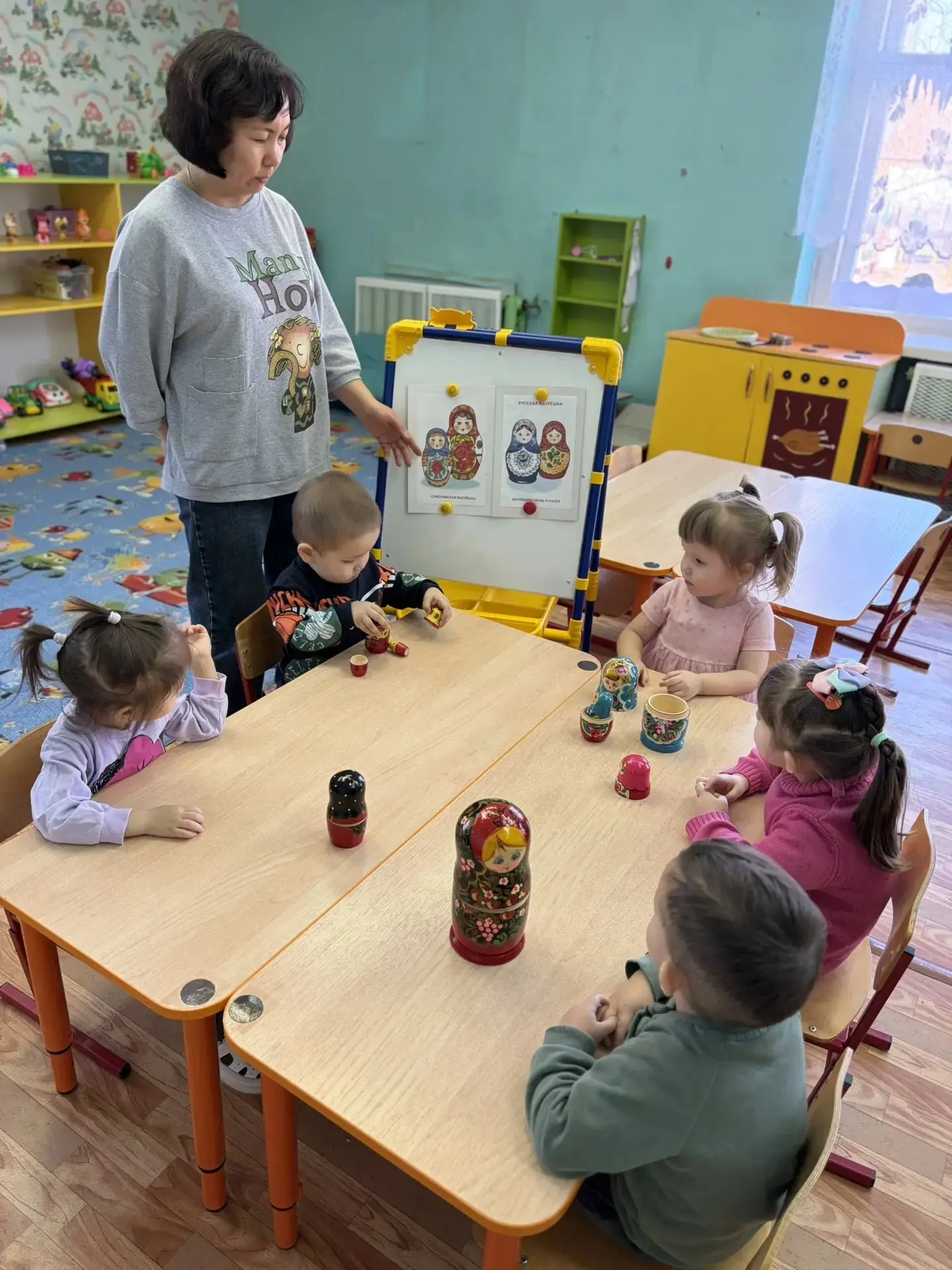 💫В ясельной группе «Непоседы» прошел тематический день – день русской матрешки.